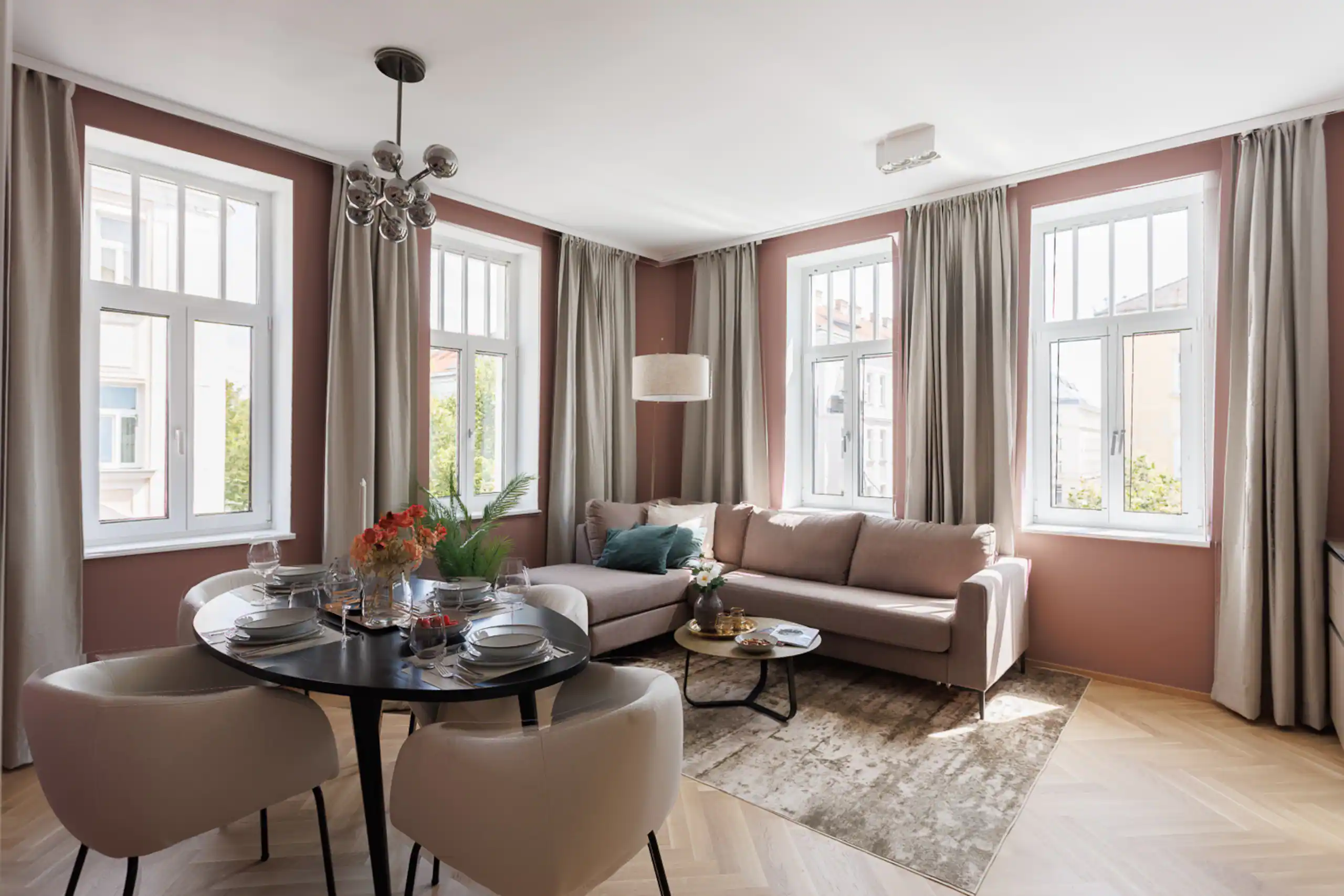 Designer-Studio mit Champagner-Bar